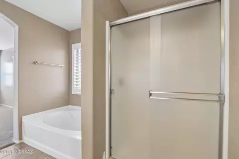 Bath - 12754 E Hannah Trl, Vail, AZ 85641 photo 3 of 4