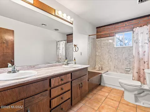 Bath - 9700 E Andrada Rd, Vail, AZ 85641 photo 1 of 3