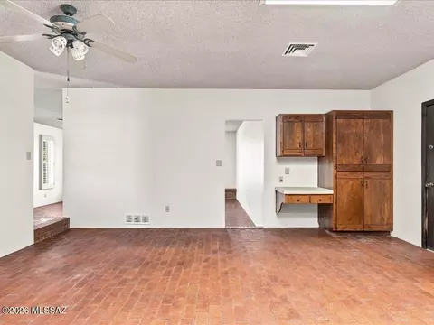 Living - 9700 E Andrada Rd, Vail, AZ 85641 photo 4 of 4