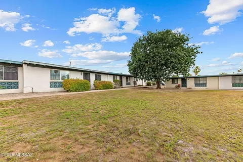 7455 E Desert Spring Dr, Tucson, AZ 85730 photo 3