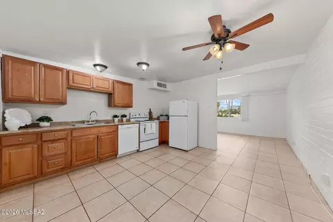7455 E Desert Spring Dr, Tucson, AZ 85730 photo 11