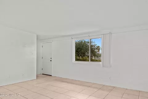 7455 E Desert Spring Dr, Tucson, AZ 85730 photo 5