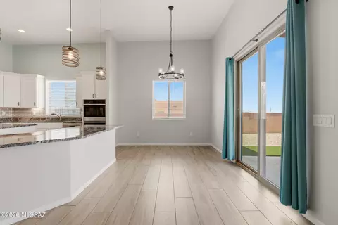Dining - 3335 E Canyoneer Dr, Vail, AZ 85641 photo 1 of 1