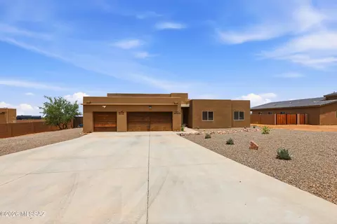 Exterior - 3335 E Canyoneer Dr, Vail, AZ 85641 photo 9 of 9