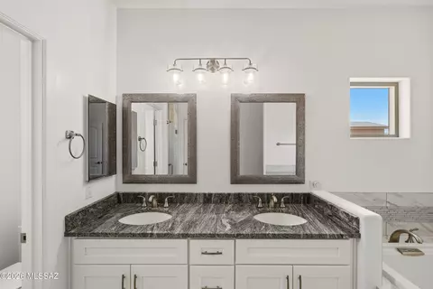 Bath - 3335 E Canyoneer Dr, Vail, AZ 85641 photo 1 of 6