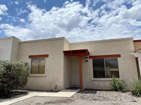 2716 S Oakenshield Way, Tucson, AZ 85730