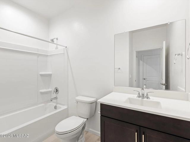9768 N Solstice Ave, Tucson, AZ 85743
