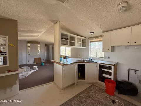1726 E Morris Ln, Benson, AZ 85602 photo 4
