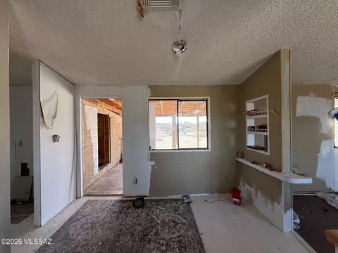 1726 E Morris Ln, Benson, AZ 85602 photo 3