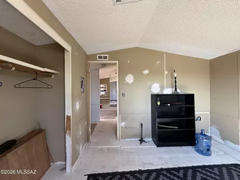 1726 E Morris Ln, Benson, AZ 85602 photo 9