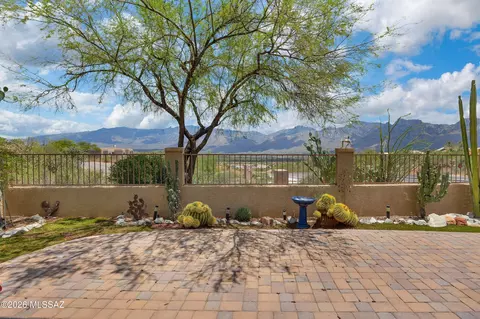12608 N Sleeping Coyote Dr, Oro Valley, AZ 85737