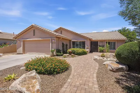61776 E Oakwood Dr, Tucson, AZ 85739