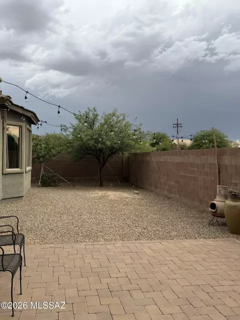 9920 E Caldera Pl, Tucson, AZ 85748