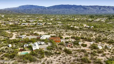 2751 N Soldier Trl, Tucson, AZ 85749