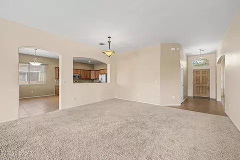 Living - 7882 E New Leaf Pl, Tucson, AZ 85756 photo 2 of 8