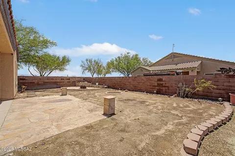 Exterior - 7882 E New Leaf Pl, Tucson, AZ 85756 photo 7 of 7