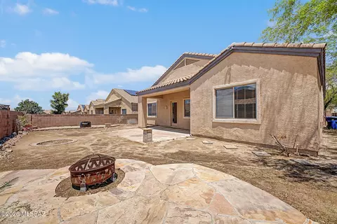 Exterior - 7882 E New Leaf Pl, Tucson, AZ 85756 photo 5 of 7