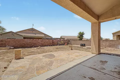 Exterior - 7882 E New Leaf Pl, Tucson, AZ 85756 photo 3 of 7