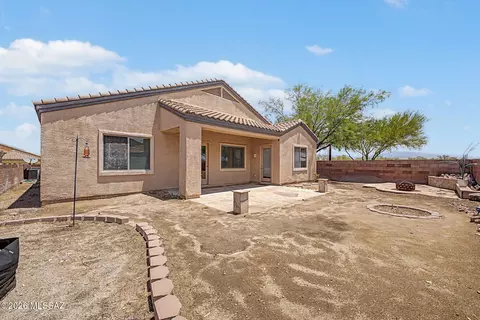 Exterior - 7882 E New Leaf Pl, Tucson, AZ 85756 photo 6 of 7