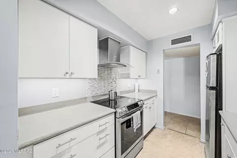 600 E River Rd #W, Tucson, AZ 85704 photo 13