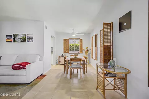 600 E River Rd #W, Tucson, AZ 85704 photo 9