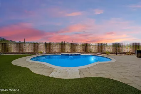 6511 W Antler Bnd Pl, Marana, AZ 85658