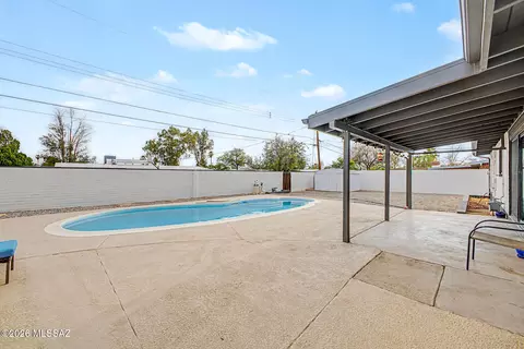 Exterior - 5652 E 13th St, Tucson, AZ 85711 photo 12 of 17