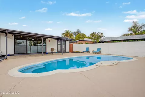 Exterior - 5652 E 13th St, Tucson, AZ 85711 photo 14 of 17
