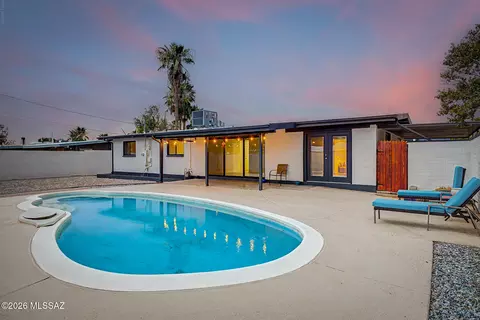 Exterior - 5652 E 13th St, Tucson, AZ 85711 photo 6 of 17
