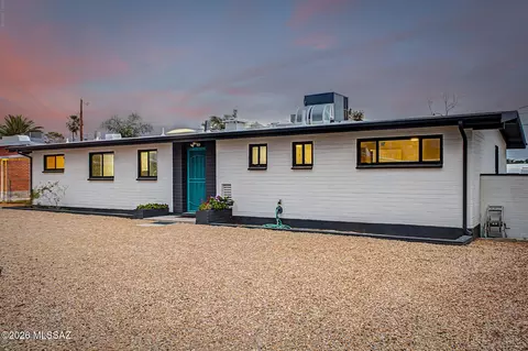 Exterior - 5652 E 13th St, Tucson, AZ 85711 photo 4 of 17
