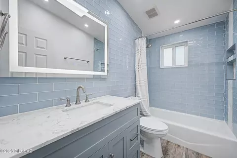 Bath - 5652 E 13th St, Tucson, AZ 85711 photo 2 of 2