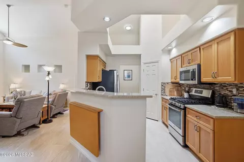 Kitchen - 9180 E Sunset Post Rd, Tucson, AZ 85749 photo 2 of 7