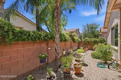 Exterior - 9180 E Sunset Post Rd, Tucson, AZ 85749 photo 4 of 10