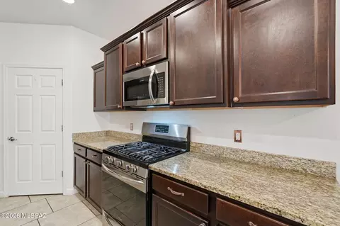 Kitchen - 12151 E Metz Dr, Vail, AZ 85641 photo 1 of 3