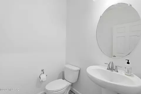 Bath - 12151 E Metz Dr, Vail, AZ 85641 photo 1 of 3