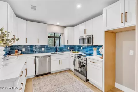 Kitchen - 11134 Edison St, Tucson, AZ 85749 photo 2 of 5