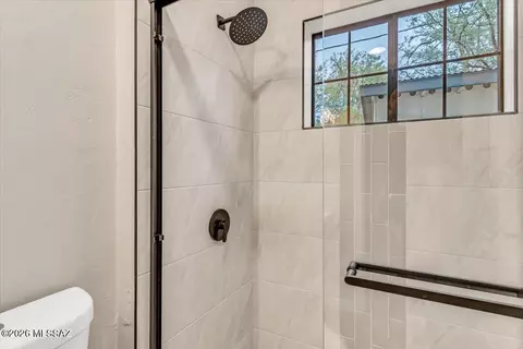 Bath - 11134 Edison St, Tucson, AZ 85749 photo 8 of 8