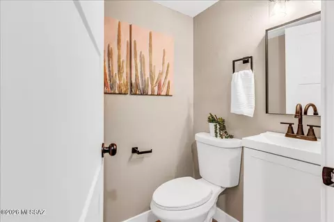 Bath - 11134 Edison St, Tucson, AZ 85749 photo 1 of 8