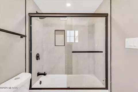 Bath - 11134 Edison St, Tucson, AZ 85749 photo 4 of 8