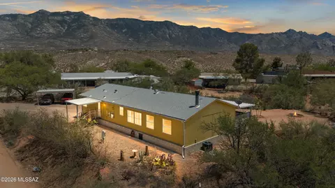4550 E Magoo Rd, Tucson, AZ 85739