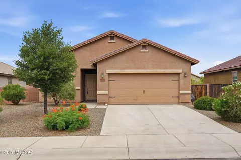 11382 W Folsom Pt, Marana, AZ 85658