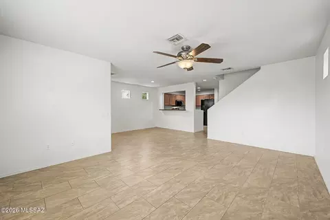 Living - 10675 E Singing Canyon Dr, Tucson, AZ 85747 photo 3 of 4