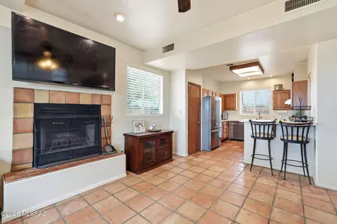 Kitchen - 2932 E Wiley Ln, Vail, AZ 85641 photo 4 of 5