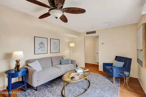Living - 7449 Eli Dr, Tucson, AZ 85710 photo 2 of 6