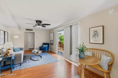 Living - 7449 Eli Dr, Tucson, AZ 85710 photo 7 of 7