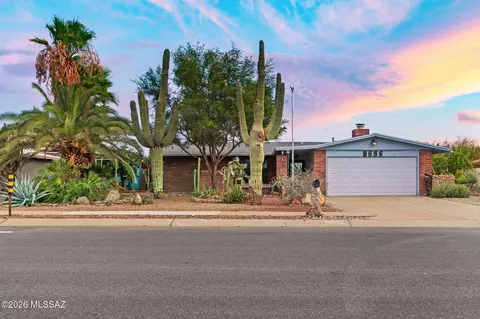 3757 W Raintree Dr, Tucson, AZ 85741
