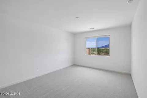 Bedroom - 9988 E Lebaron Dr, Tucson, AZ 85747 photo 1 of 10