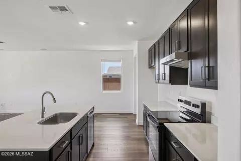 Kitchen - 9988 E Lebaron Dr, Tucson, AZ 85747 photo 2 of 3