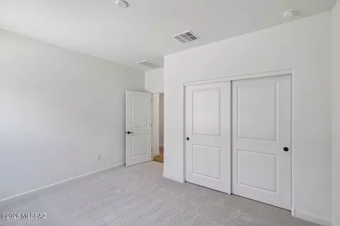 Bedroom - 9988 E Lebaron Dr, Tucson, AZ 85747 photo 6 of 10