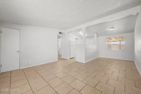 4502 E 30th St, Tucson, AZ 85711 photo 11